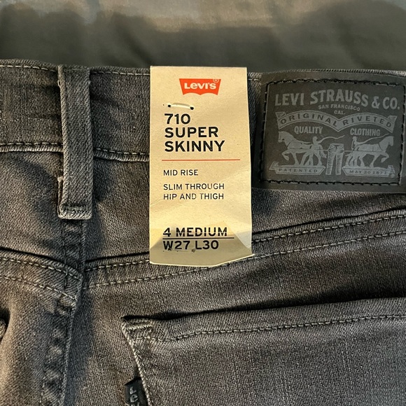 Levi W27 L30 gray jeans NWT - Picture 3 of 6